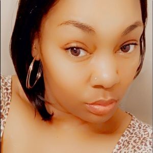 Meet your Posher, Tiva